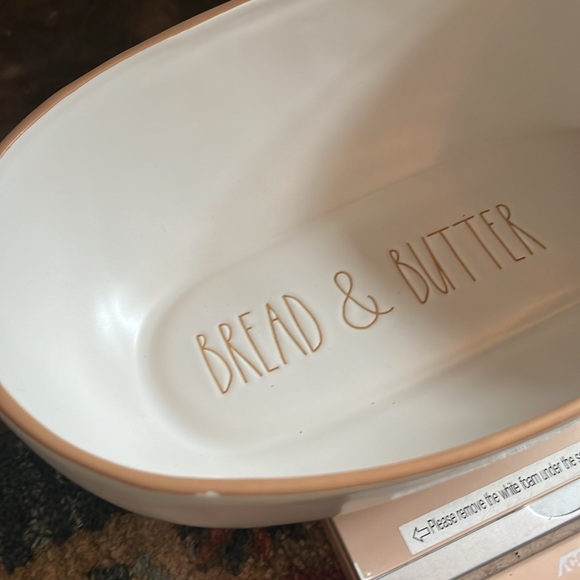 RAE DUNN BREAD 🍞 AND BUTTER DIVIDED SERVING DISH WHITE & tan NWT - Picture 5 of 8